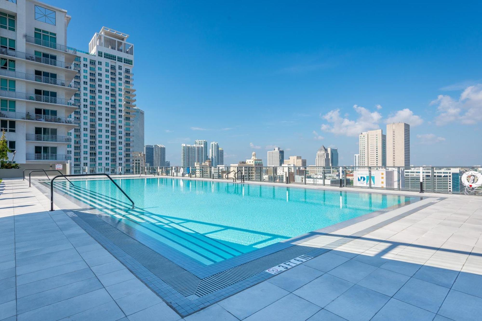 Sentral Alea Miami Aparthotel Kültér fotó