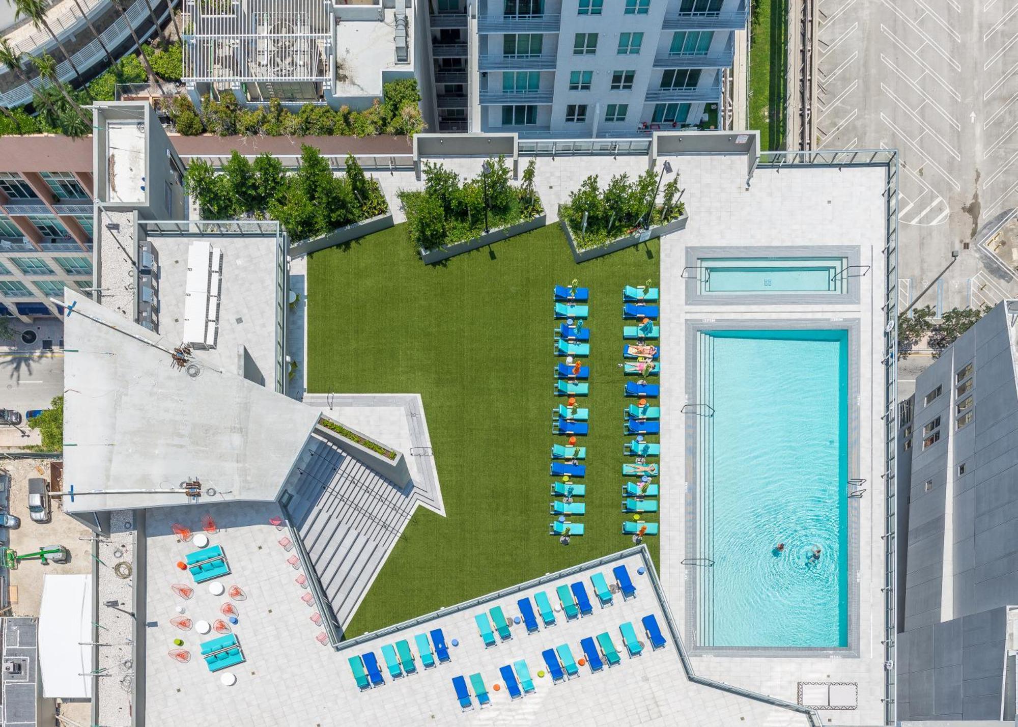 Sentral Alea Miami Aparthotel Kültér fotó